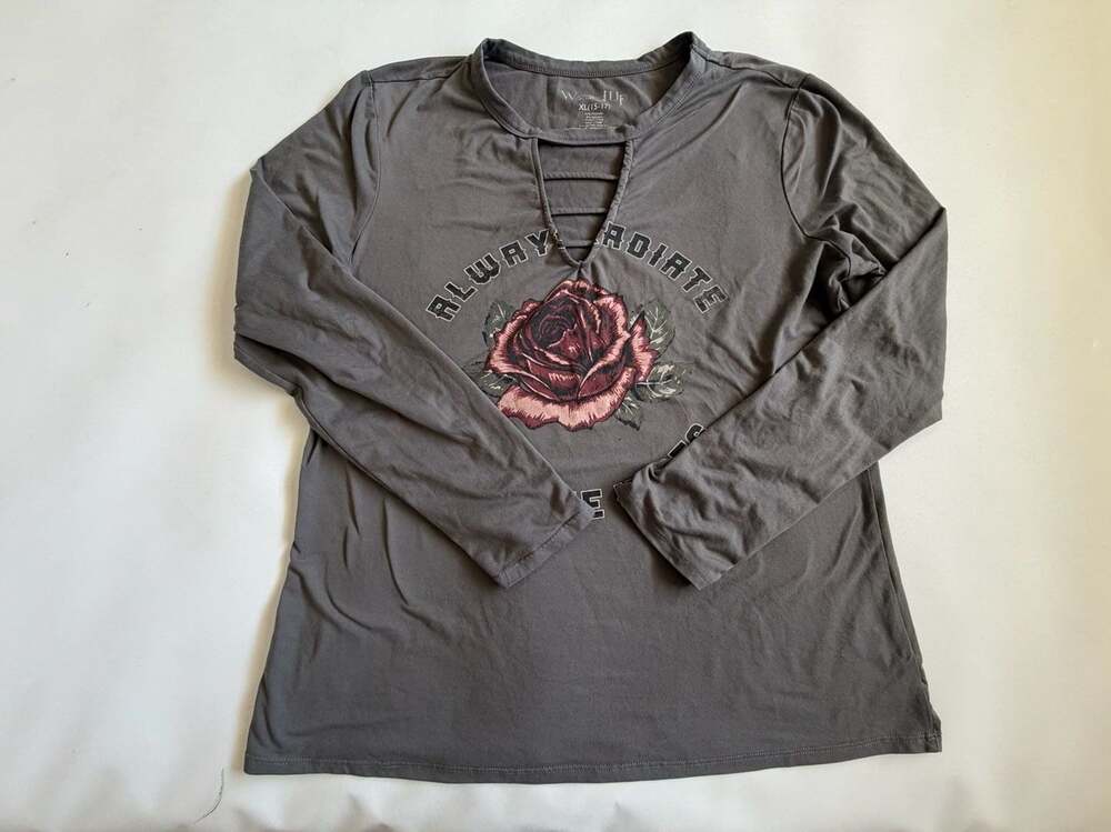 Wound Up Gray Rose Graphic Cutout Longsleeve Tee Size XL